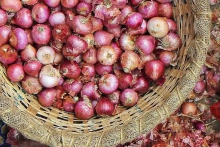 Maharashtra Imports Onion from Other State