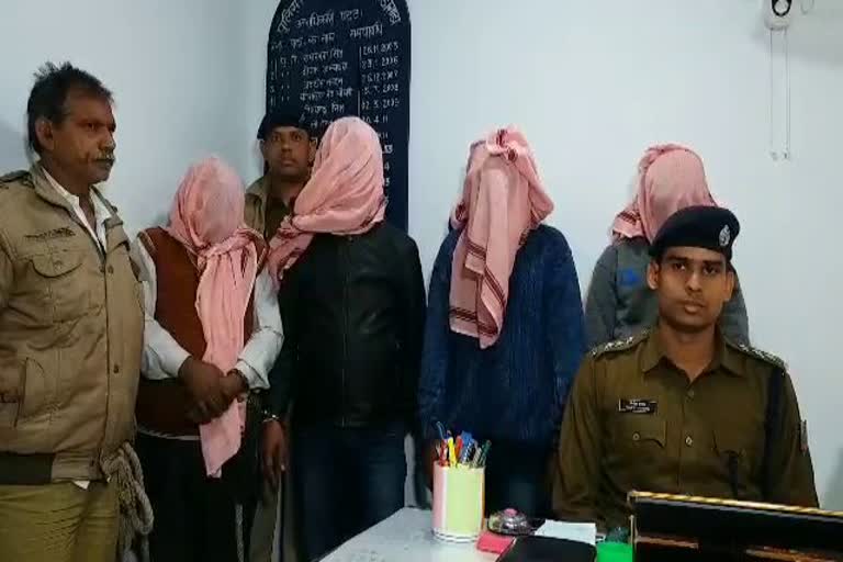 रांची पुलिस को मिली बड़ी सफलता, दो चेन स्नैचर्स सहित सुनार भी गिरफ्तार