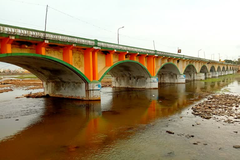 மதுரை ஏவி மேம்பாலம்