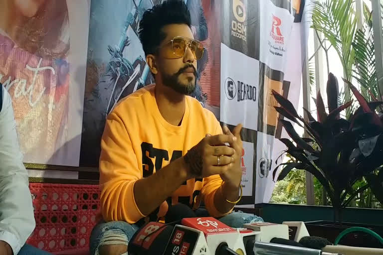 Actor-singer Suyyash Rai arrives at PinkCity, एक्टर-सिंगर सुयश राय पहुंचे जयपुर