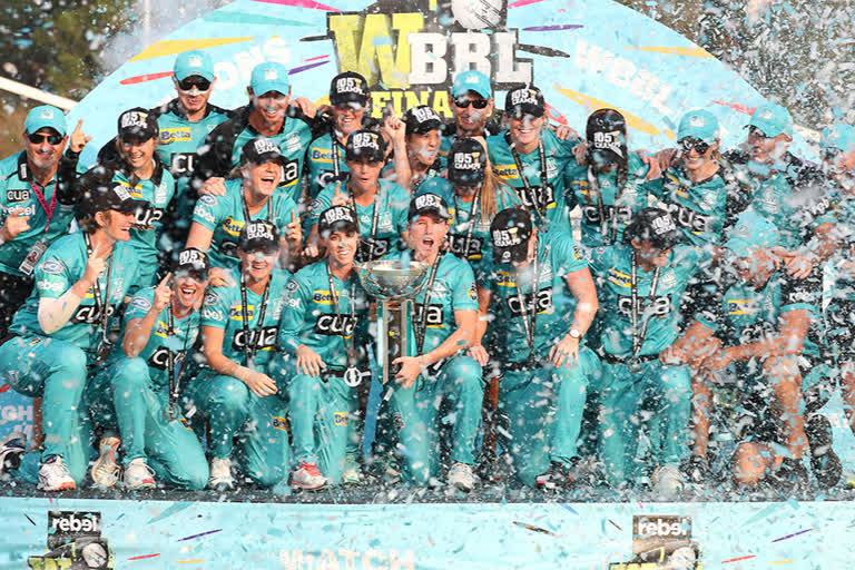 womens big bash league 2019 : brisbane heat won the trophy beat adelaide strikers in final