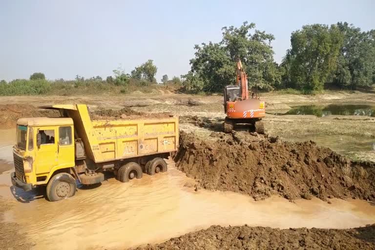 illegal murum mining in abhanpur