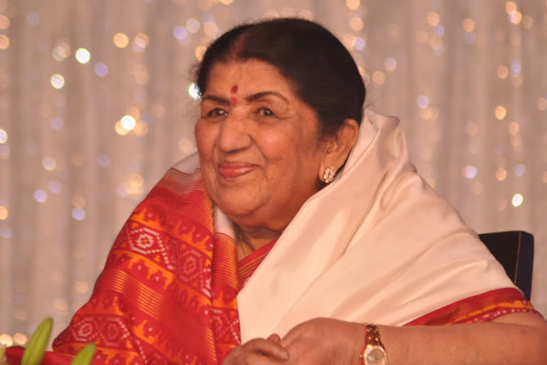 lata manheshkar