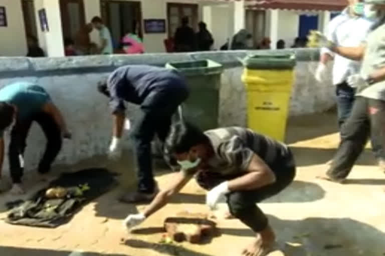 media persons cleaning sabarimala latest sabarimala 'പുണ്യം പൂങ്കാവനം'