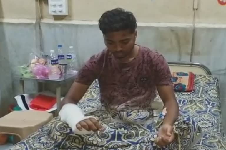 Fatal attack on a young man in thane