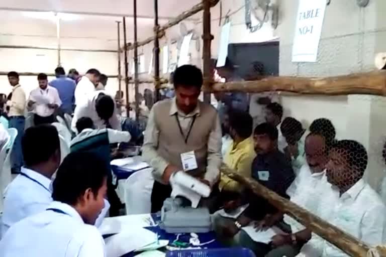 Karnataka bypoll counting