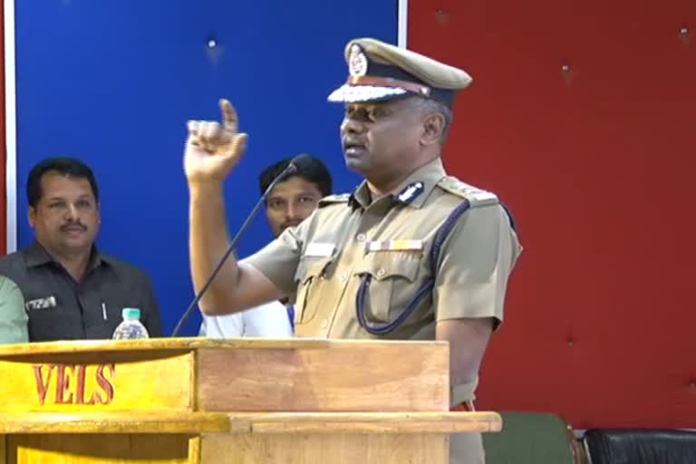 chennai commissionor attend kavalan sos app awarness programme at vels university