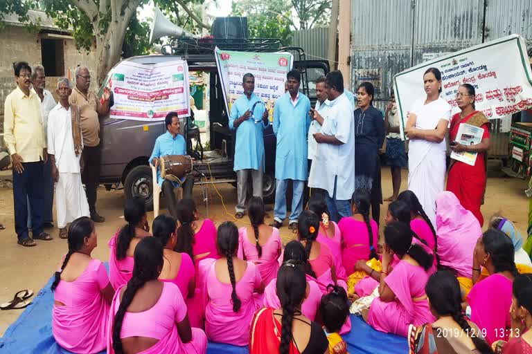 ಕೊಂಡಜ್ಜಿಯಲ್ಲಿ ಬೀದಿ ನಾಟಕ,Street drama, folk song in Kondajji village of Davanagere