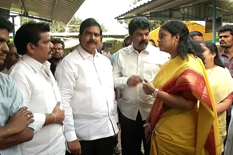 tdp leaders visit raithubazars at vijayawada