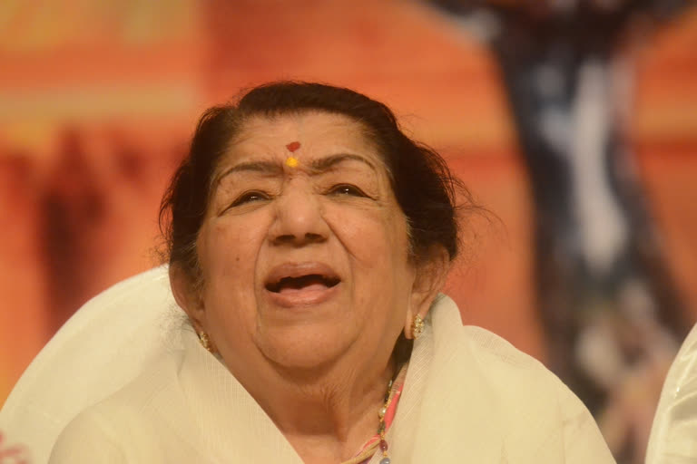 Lata Mangeshkar image