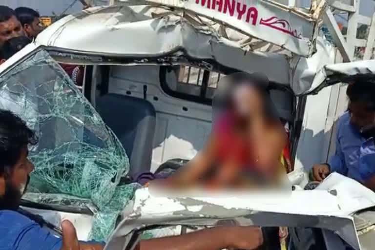 road accident at chatanpalli six people injured