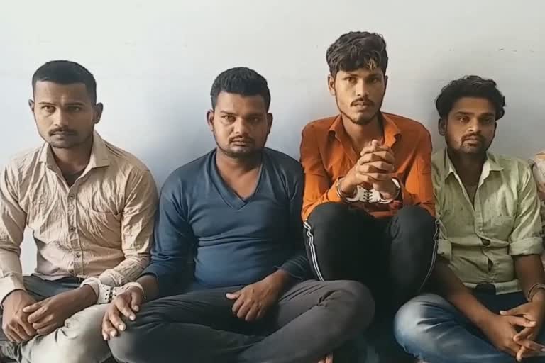 pandharpur police arrest robbery gang