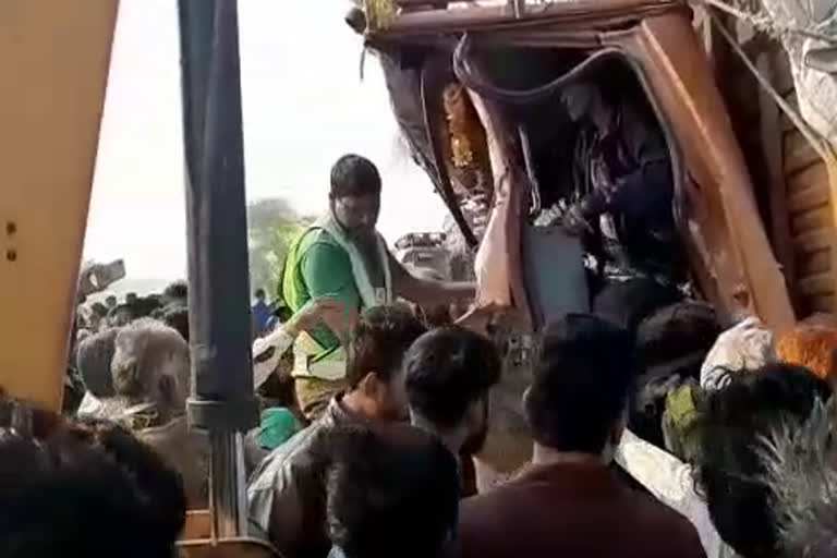 Road accident on Indore-Bhopal highway