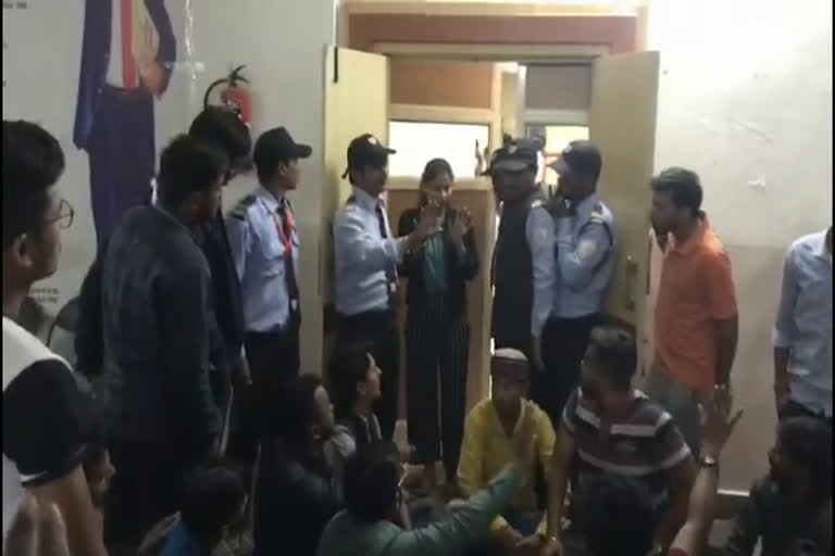 Engineering students create ruckus with ABVP workers in Barkatulla University