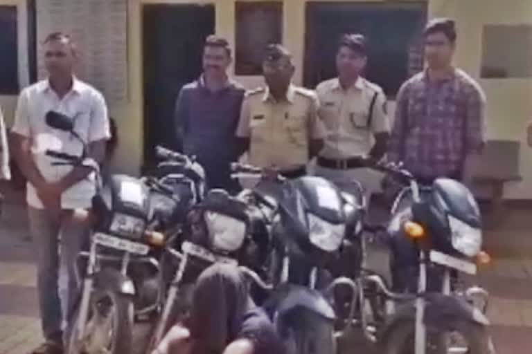 Two-wheeler thief Arrested