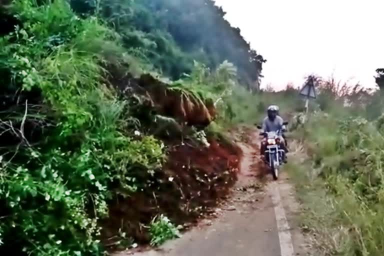 munnar-mountain-road