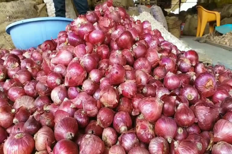 Food department awakened on onion prices