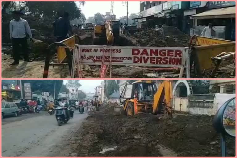 Road excavation for sewerage line leading traffic jam in Ratlam