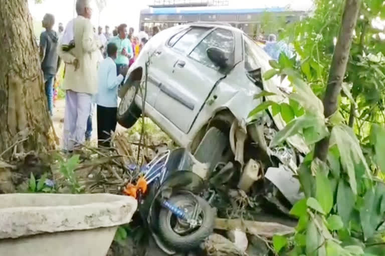 deadly-road-accident-at-college-at-warangal-urban-district