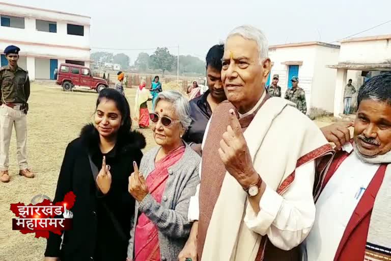 Political news of Jharkhand, Yashwant Sinha, Former central minister Yashwant Sinha, Assembly Election, Polling Booth, Jharkhand, यशवंत सिन्हा,  झारखंड विधानसभा चुनाव, पोलिंग बूथ, झारखंड की राजनीतिक खबरें