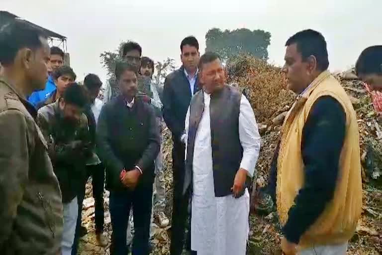 मेयर ने किया कचरा प्लांट का दौरा Mayor visits the waste plan