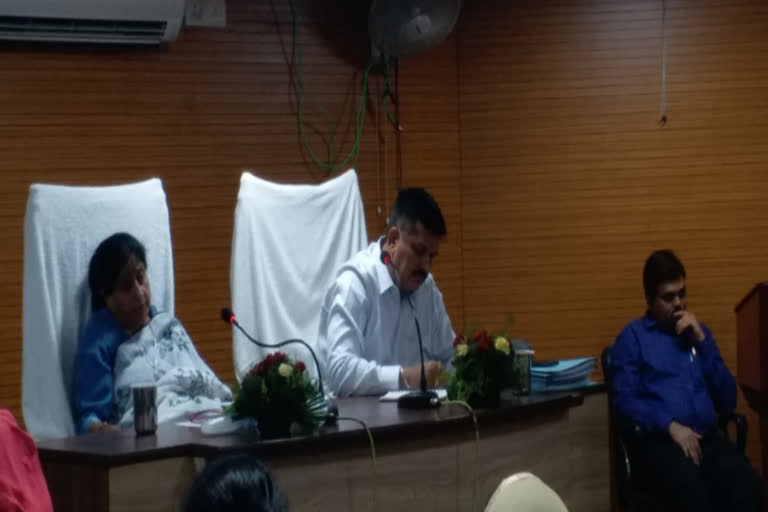 District Magistrate meeting to make Ghaziabad a smart city