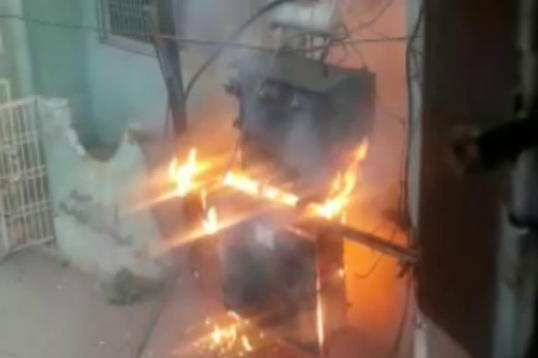 fire-in-transformer-in-dhar