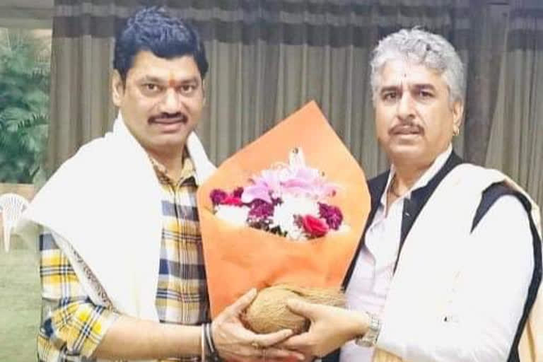 Dhananjay Munde