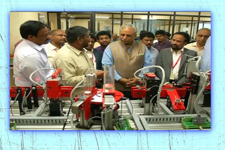 tech mahendra ceo visits andhra university at visakha