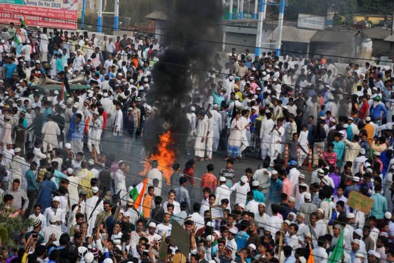 strike at west bengal to protest Citizenship Amendment Act