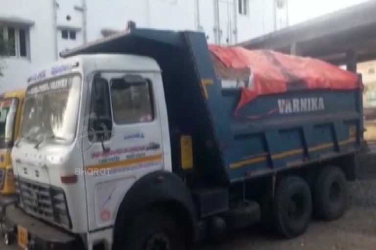 lorries seize in nandigama krishna district