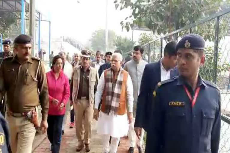 manohar lal khattar surprise inspection of nehru stadium gurugram