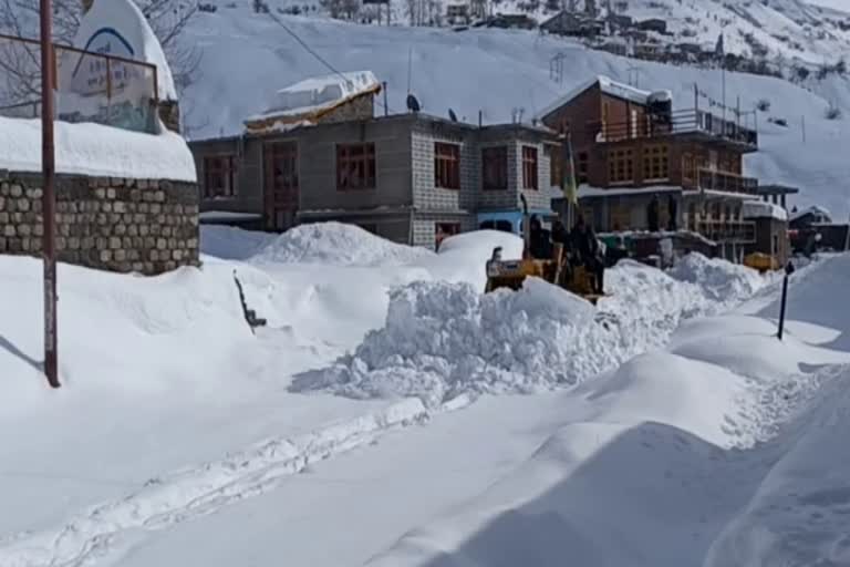 BRO started road restoration work in Lahaul Valley