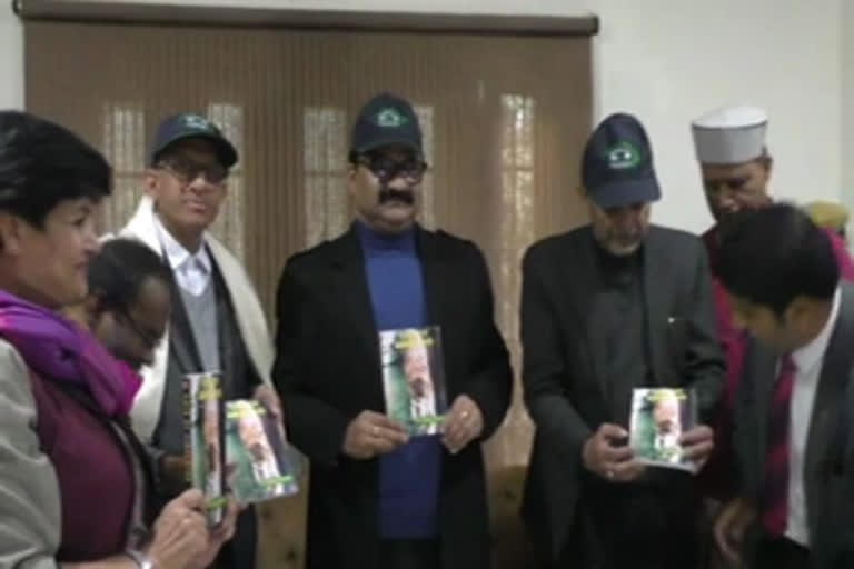 Govind Singh Thakur launches Cats of Himalaya book