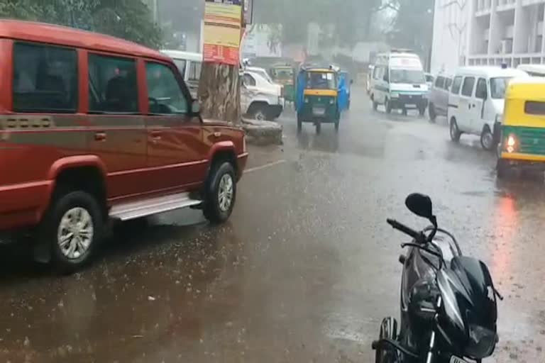 due to rain coolness increased in Ranchi