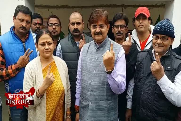 Political news of Jharkhand, jharkhand election 2019 news, jharkhand election news today, Jharkhand Assembly Election, Assembly Election 2019, MLA Raj Sinha news, झारखंड विधानसभा चुनाव, पोलिंग बूथ, बीजेपी विधायक राज सिन्हा