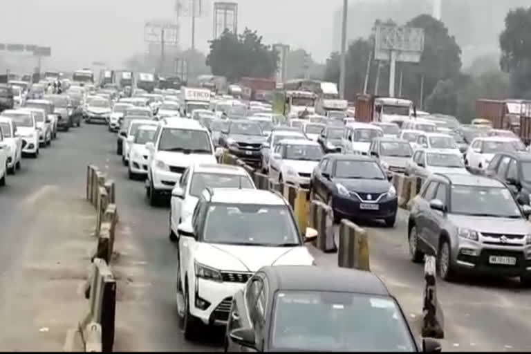 jam in kherki daula toll due to fastag