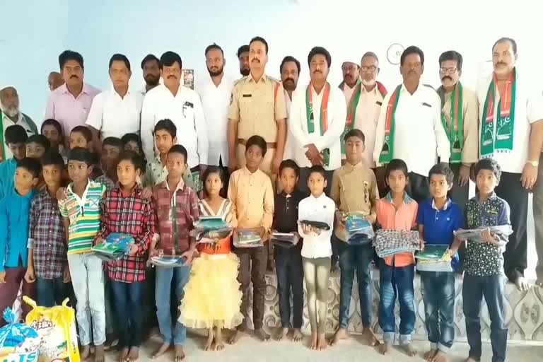 clothes_distribution_to_children at bellampally mancherial