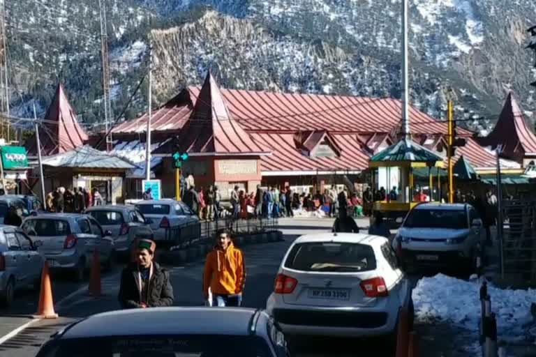 Avalanche threat in Kinnaur mountains, administration instructs tourists not to go to mountains