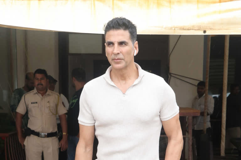 akshay kumar, Akshay Kumar news, Akshay Kumar updates, akshay liked' Jamia tweet 'by mistake, akshay kumar trolled