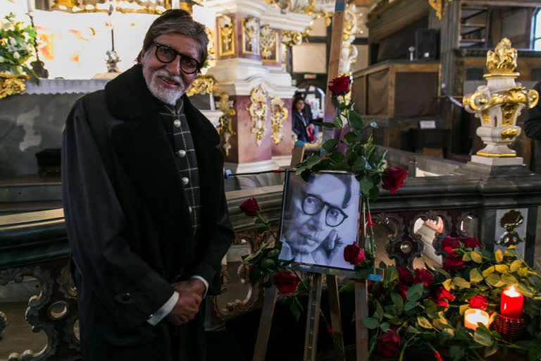 Big B attends his father's remembrance prayer in Poland