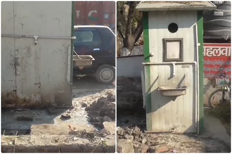 Dirt in public toilet in Paonta sahib