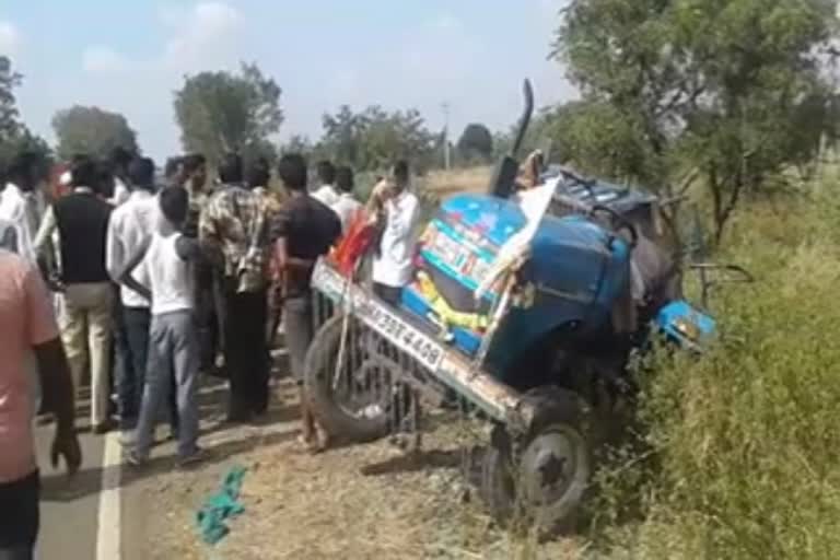 Two injured in tractor chain accident in bidar