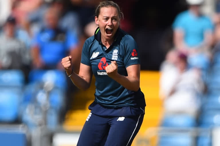 Laura Marsh has announced her retirement from International Cricket