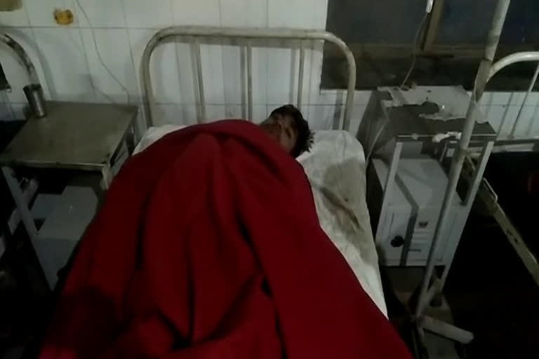 मां बेटे पर जानलेवा हमला, Deadly attack on mother and son