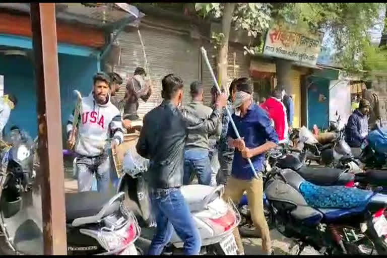 live video of hooliganism and assault came in ratlam