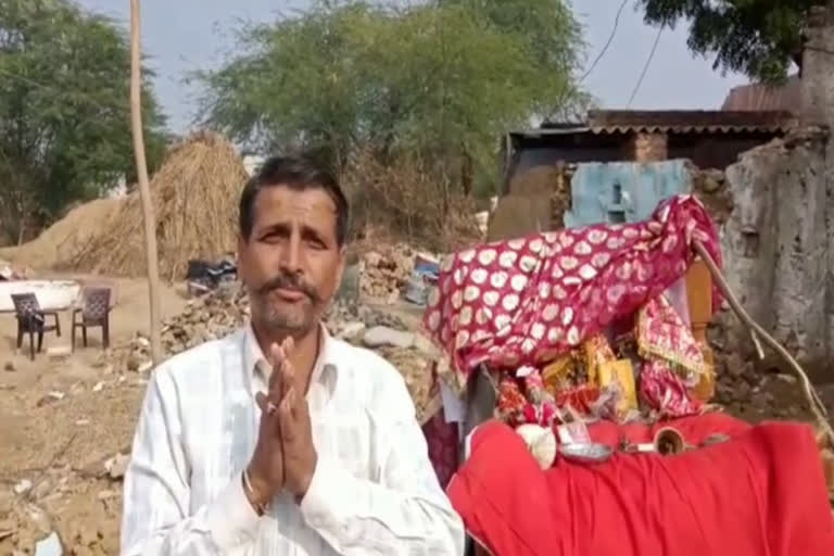 करौली न्यूज, karauli latest news, 300-year-old Thakur Ji temple fell, 300 वर्ष पुराना ठाकुर जी मन्दिर गिरा, बरसात से धराशायी,  fell due to rain