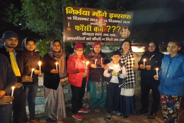 Candle march to bring justice to Nirbhaya in dwarka delhi