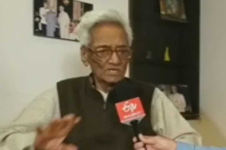 Urdu writer Mujtaba Hussain decides to return Padma Shri