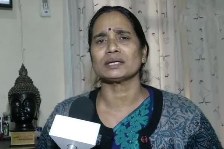 NIRBHAYA'S MOTHER BURSTS  OUT IN COURT